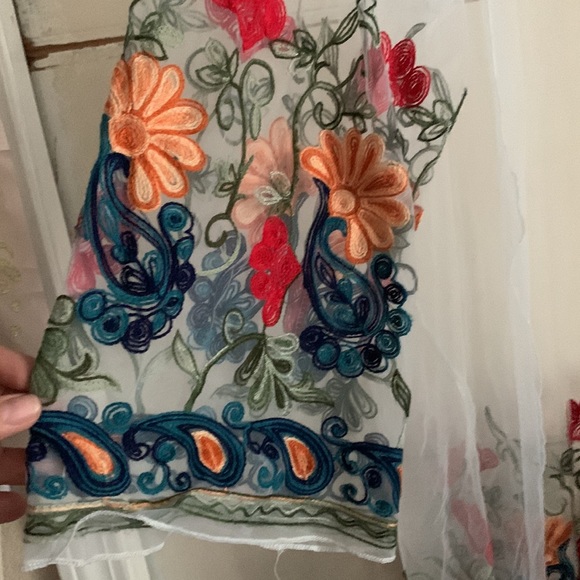 Flowered kimono/swimsuits cover up - Picture 2 of 3